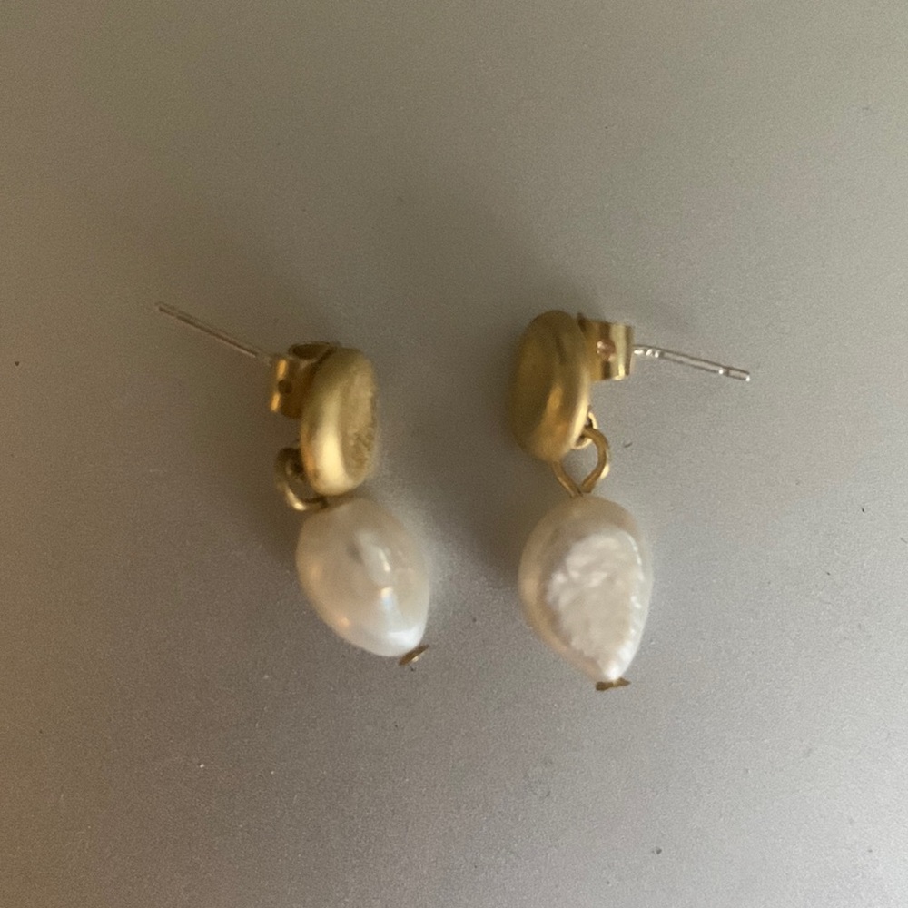 Madewell pearl drop earrings